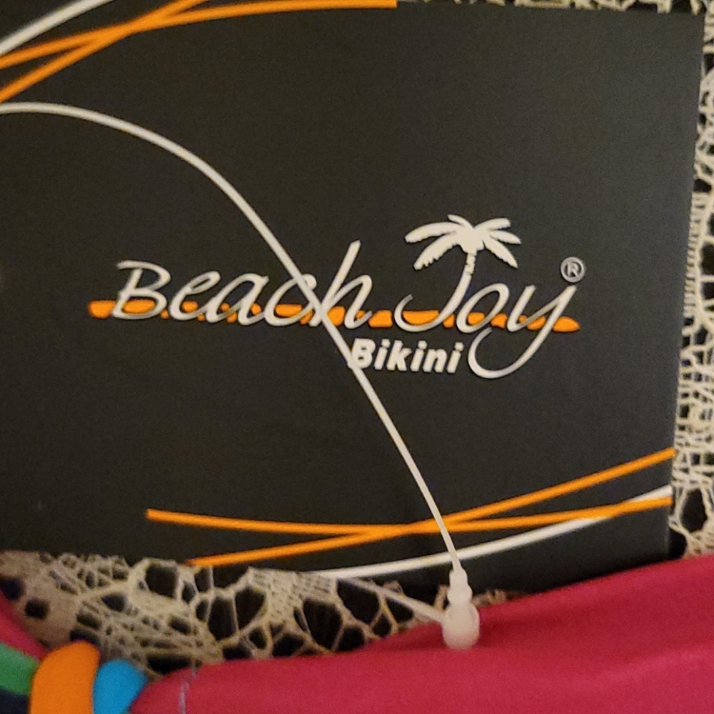 BEACH JOY 2-PC BIKINI ๐๐ SET SIZE M - Picture 9 of 16